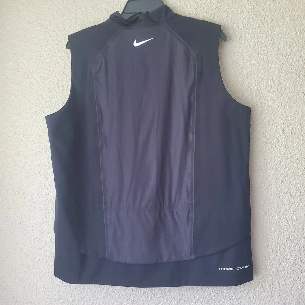 Nike Storm/Fit/ADV Golf Vest Black Size‎ Large Men's DX6075-010 Lightweight